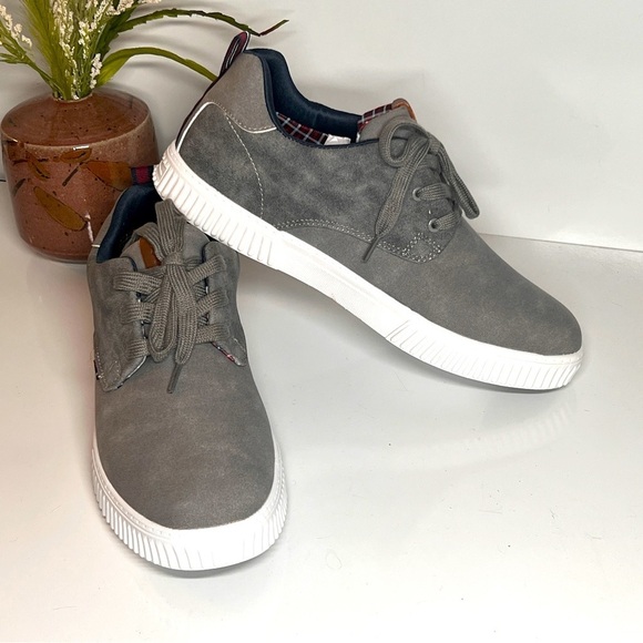 BEN SHERMAN Markus Oxford II Gray suede sneakers‎ size 9. - Picture 1 of 10
